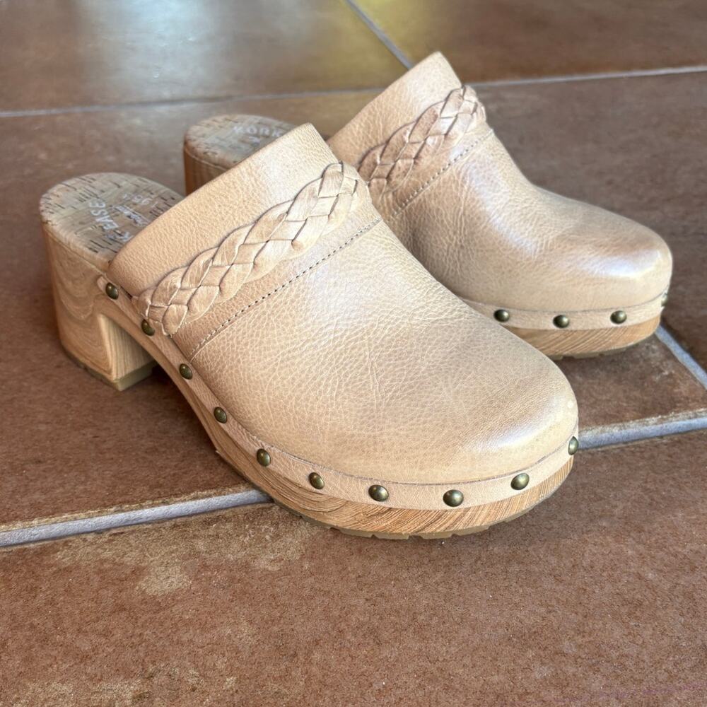 Kork-Ease Tilly Tan Leather Retro Style Platform Clog w Brass Stud Detail size 8 - Picture 11 of 15